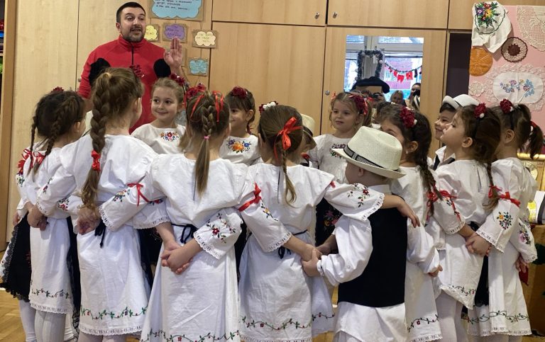 Програм “Фолклор – први кораци”